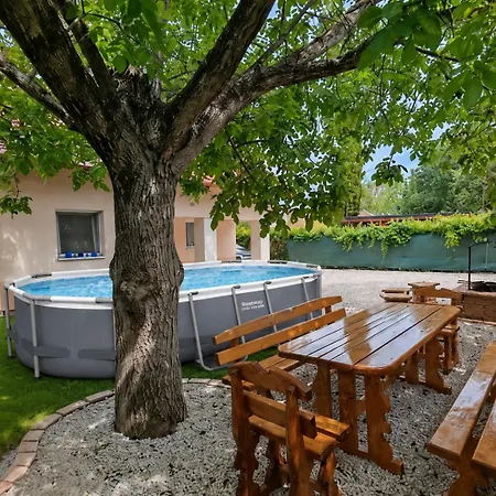 Hébergement de vacances Napsugár *